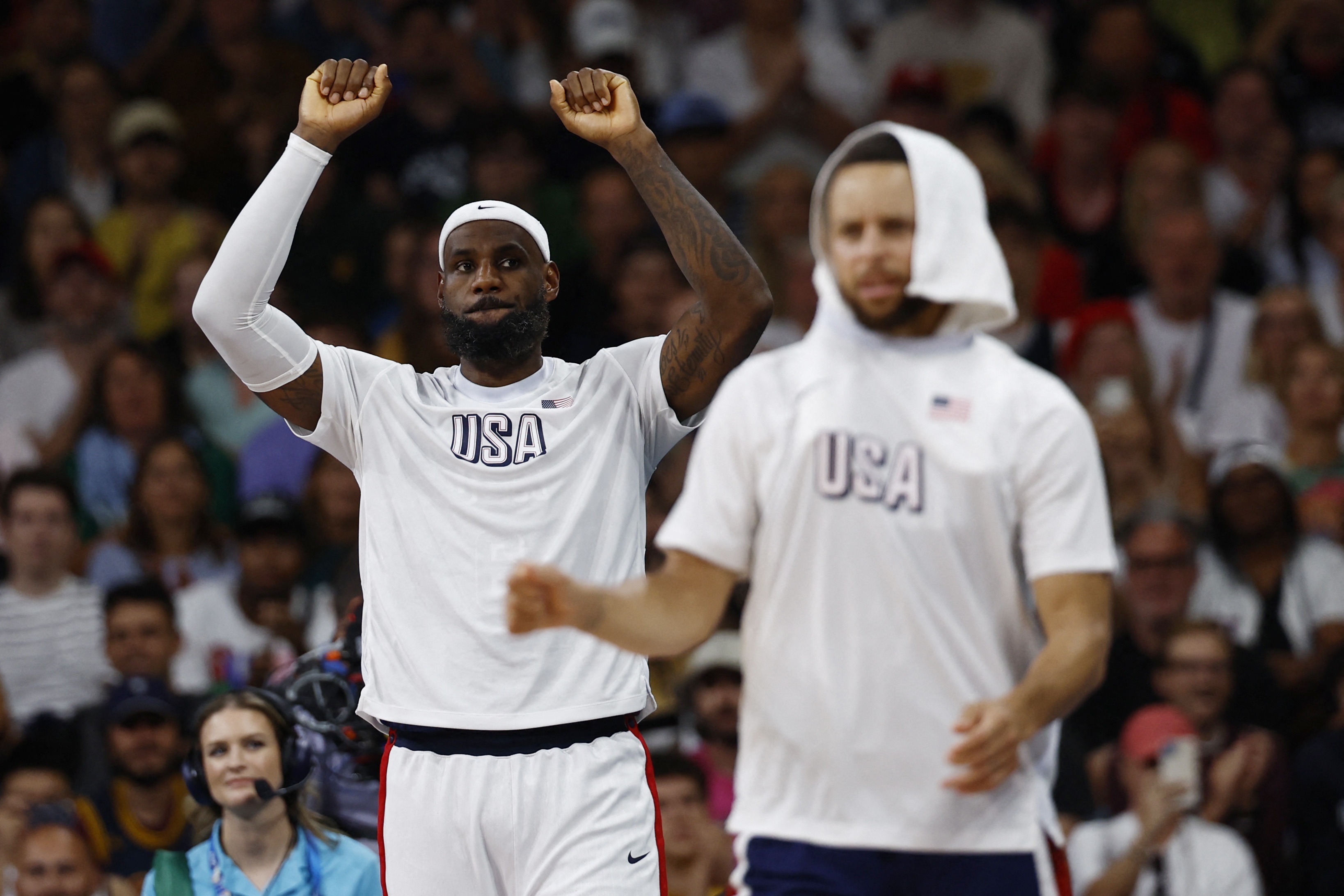 阿里纳斯谈库里落选MVP:不要假装他那2分钟的高光延续了整届比赛